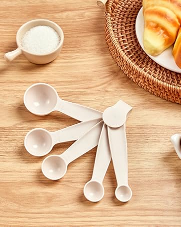 kitchen utensils set