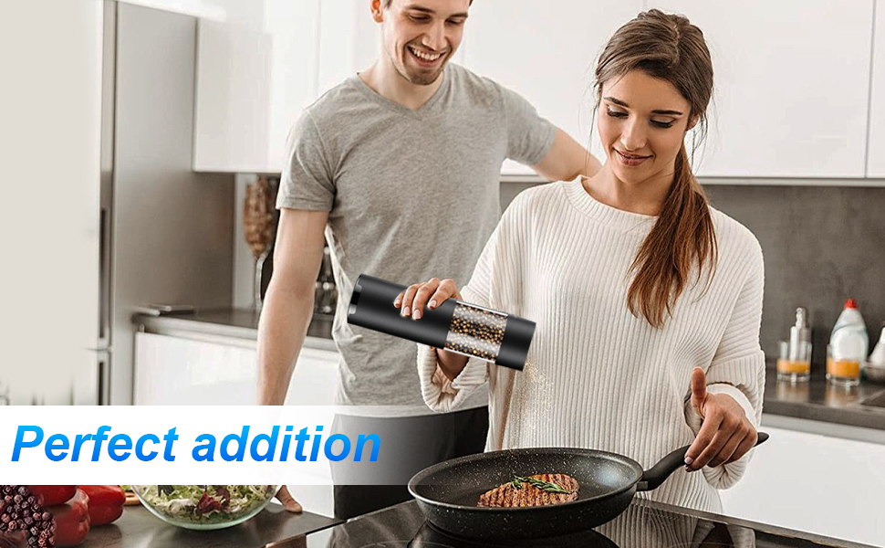 salt and pepper grinder set