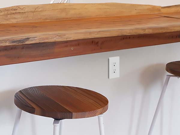 T-61502-TR Lifestyle images-Mobile-02