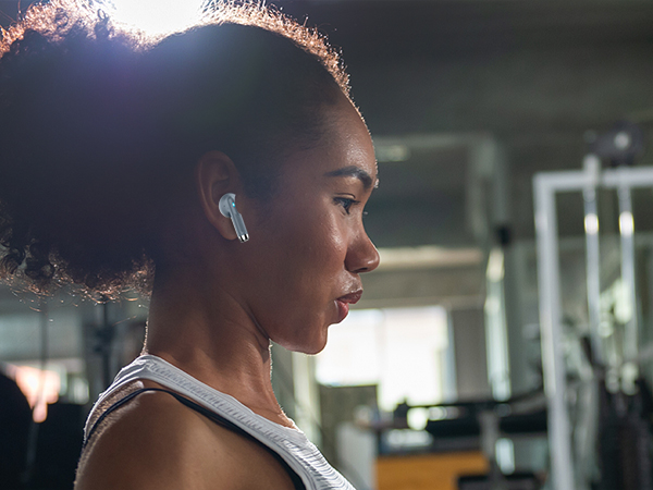 headphones,ear buds,wireless earbuds,bluetooth headphones,wireless headphones,bluetooth earbuds