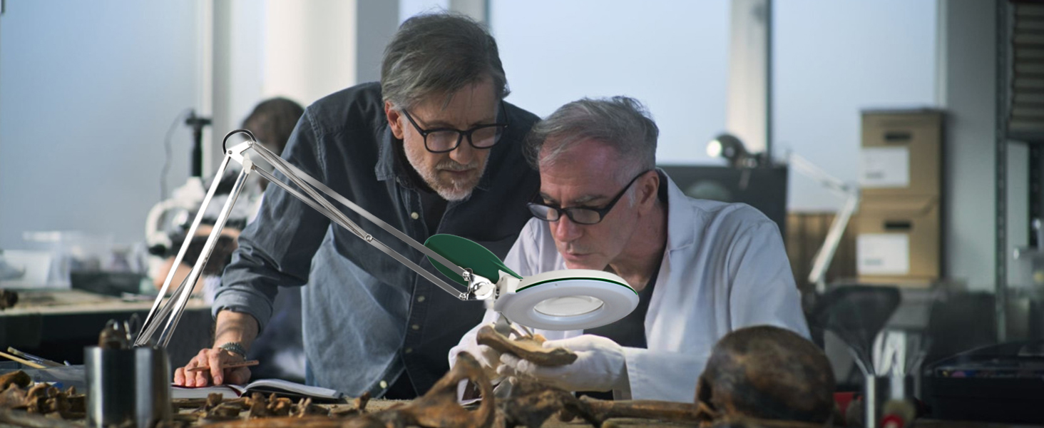 jewelers magnifying glass