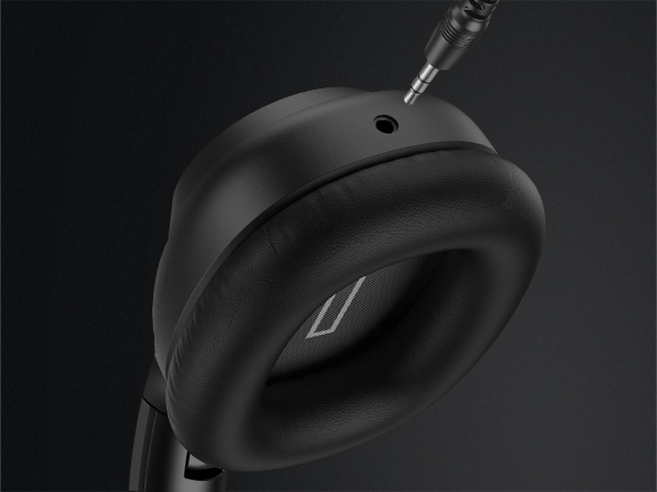 wired headphones noise cancelling