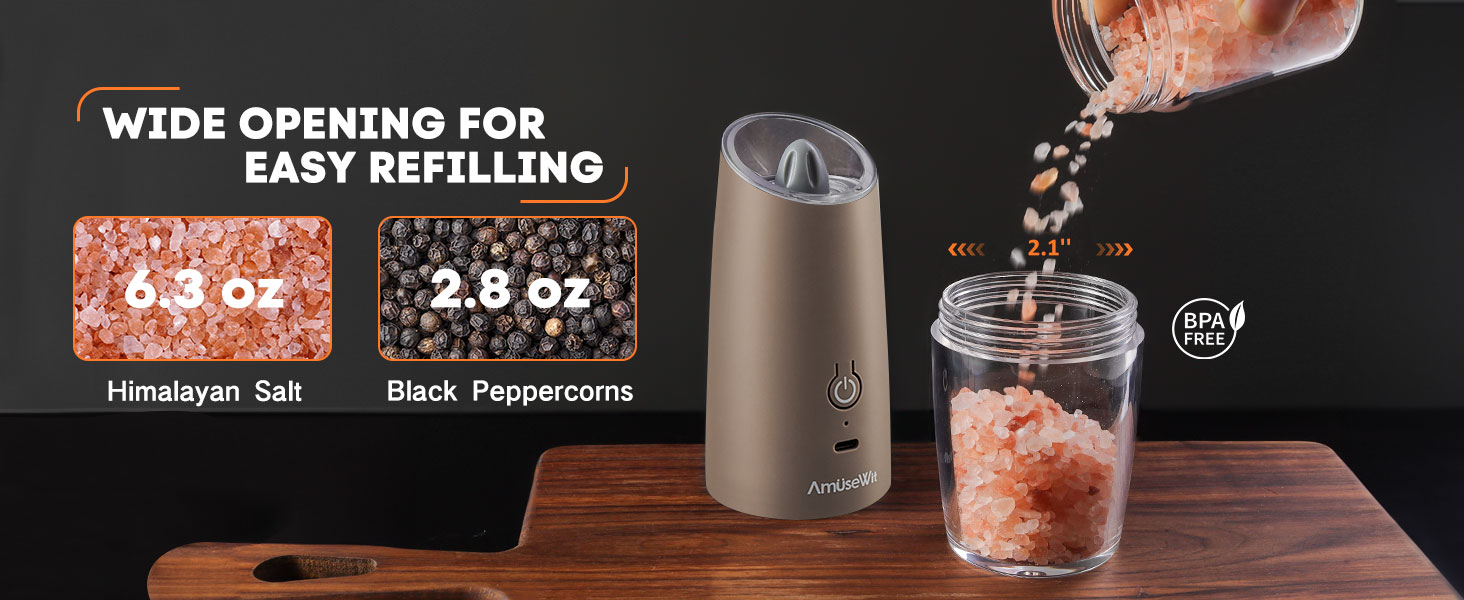 Salt and pepper grinder set