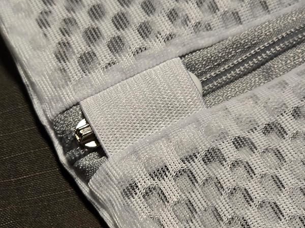 Secure Zip, Locks Well, Protection from Snagging &amp;amp; Stretching
