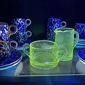 Verify Uranium Glass