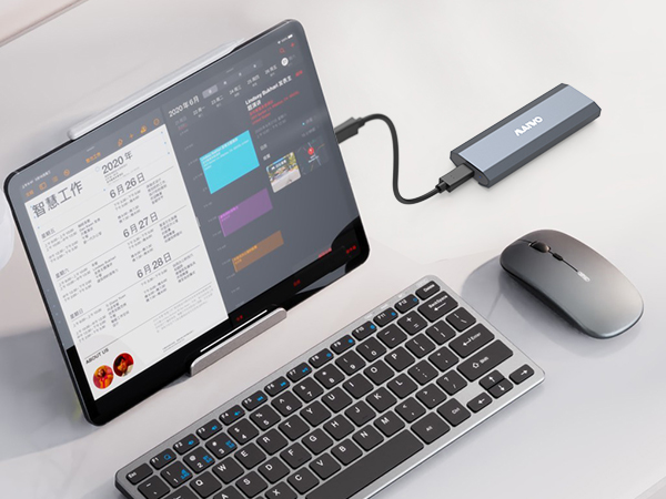 usb-c M.2 NVME SSD Enclosure