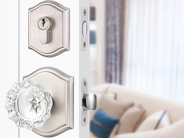 glass door knobs