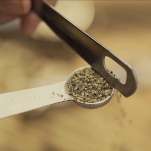measuring spoons