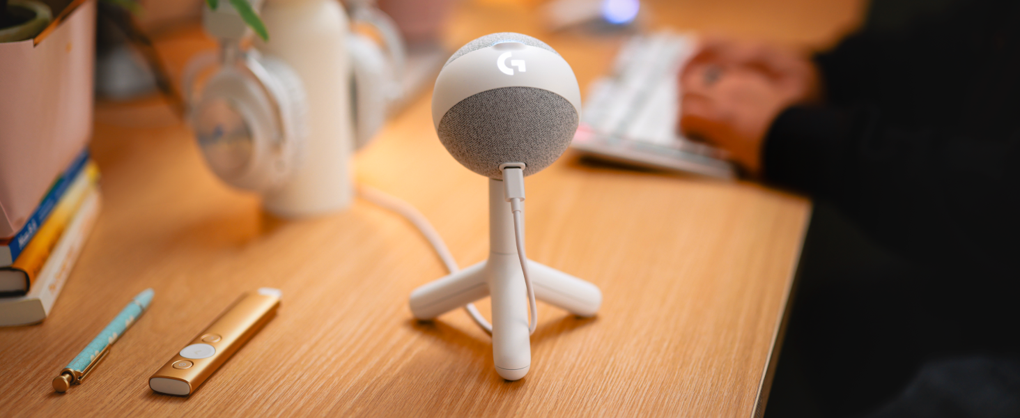 zoom of yeti orb wired gaming microphone
