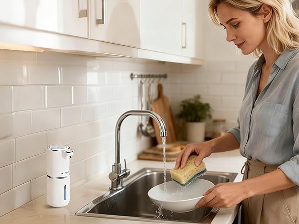 Automatic soap dispenser for kitchen