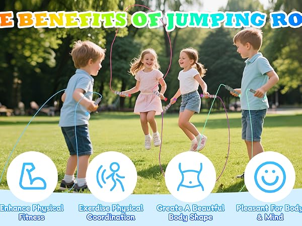 Infographic showing benefits of jumping rope. Children jump rope in a sunny park. Icons illustrate immune health, muscle strength, coordination, weight control, mood improvement, and fun.