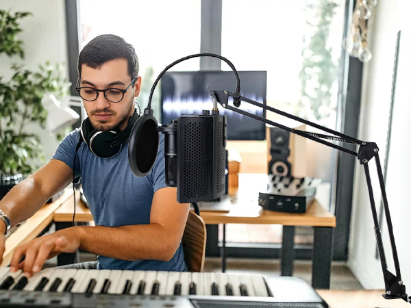 Microphone Isolation Shield