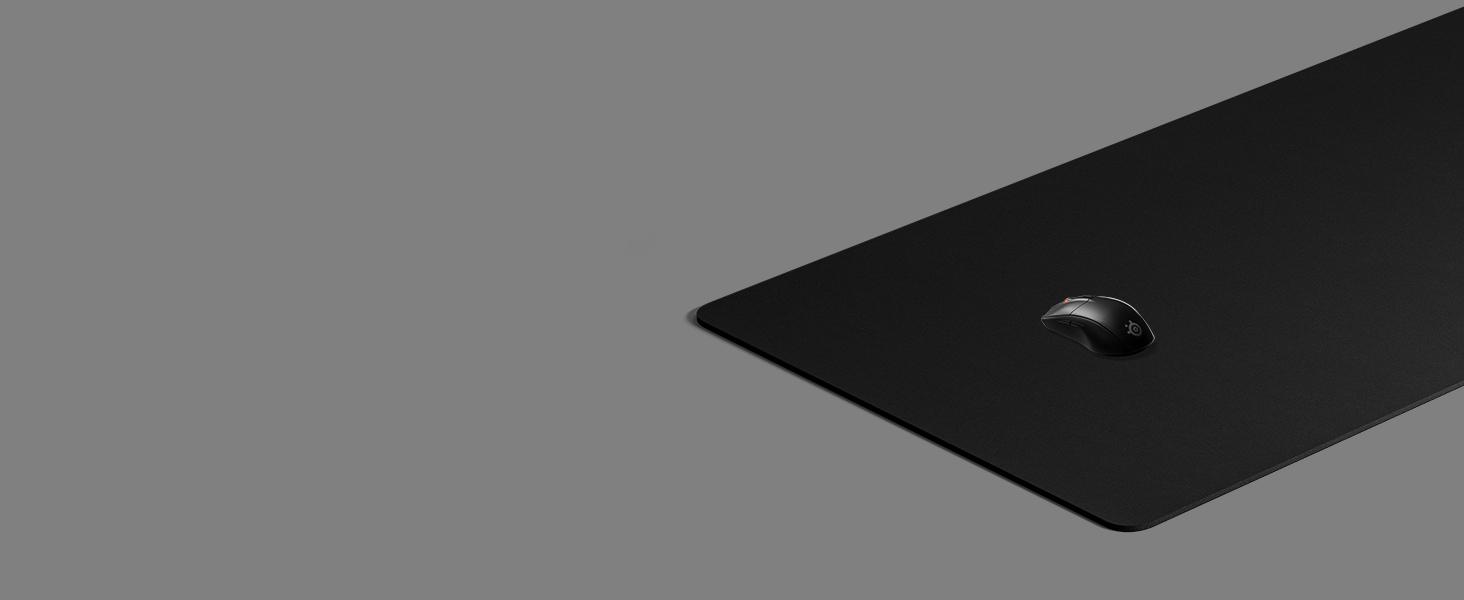 -SteelSeries QcK 3XL mousepad with mouse