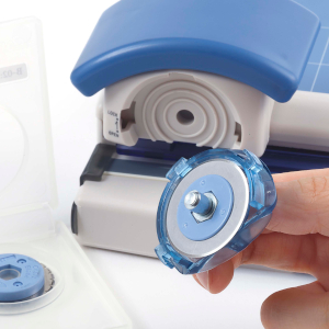 easy to replace blade