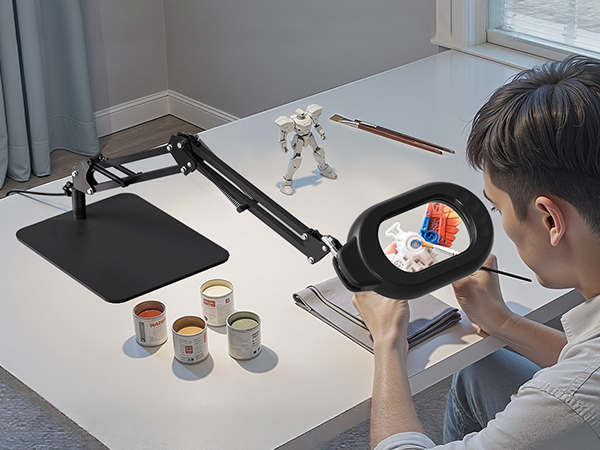 Magnifying Desk Lamp