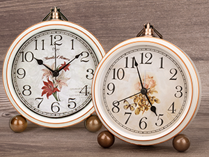 table clocks for living room decor, vintage clock, small clocks battery operated