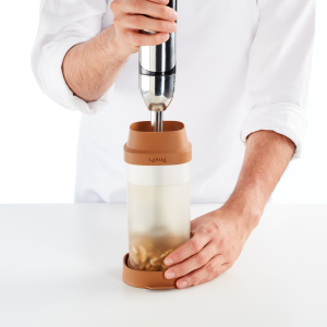 Lekue Nut Milk Maker - step 2