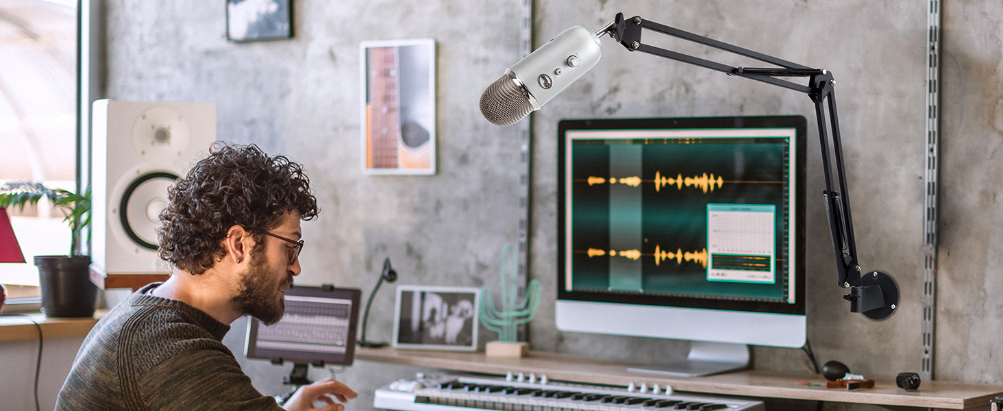 HyperX QuadCast Blue Yeti Blue Snowball Shure SM58 Microphone