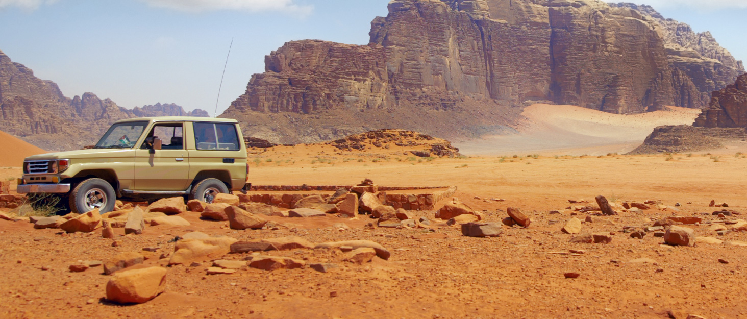 MobiBot Brand Story Jump Starter with Air Compressor