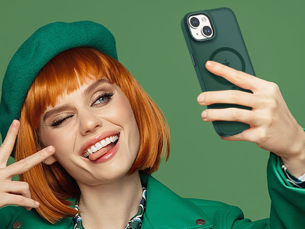 a green matte case, elegant, stylish, attractive