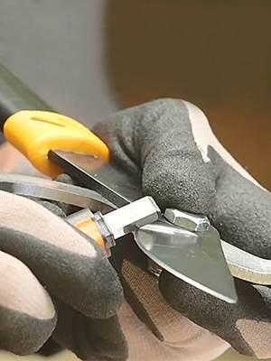 Sharpening pruners and shears