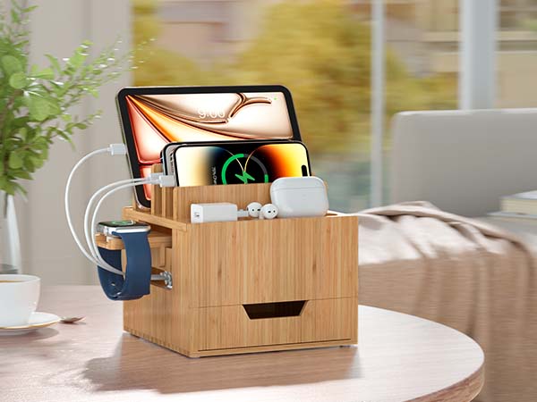 Pezin & Hulin Multi Device Charging Station