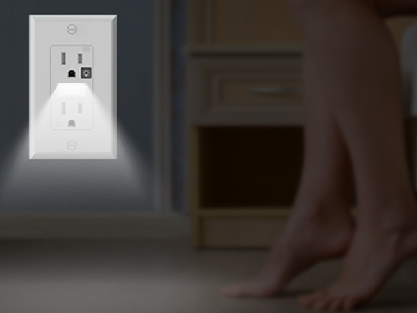 Receptacle Outlet with Night Light,Tamper-Resistant,15A,2 Pole,Standard Electrical Outlets