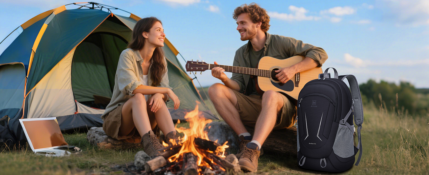 The MIYCOO outdoor pack is suitable for camping. It holds your essentials and overnight stays