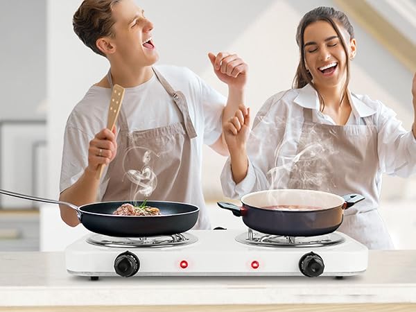 A sleek clean white/black finish adds style and a sleek appearance to this wonderful kitchen add