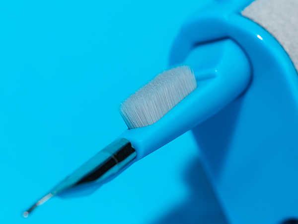 brush for cleaning earbuds