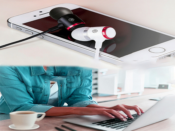 3.5mm wired earbuds with case corded headphones