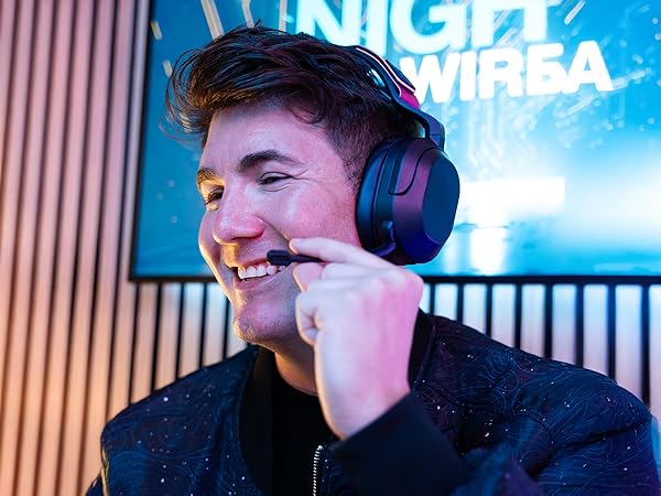 Rotating quick mute microphone