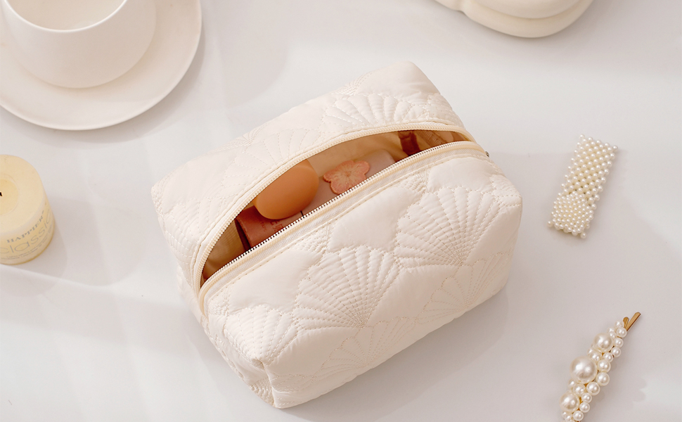 Cute Seashell Portable Travel Toiletry Pouch 