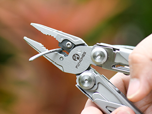 Multitool_with_Pliers_Knife_Scissors_GHK6_14