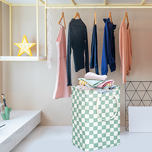 It’s also easy to carry and dump into the wash when it’s time to do laundry.