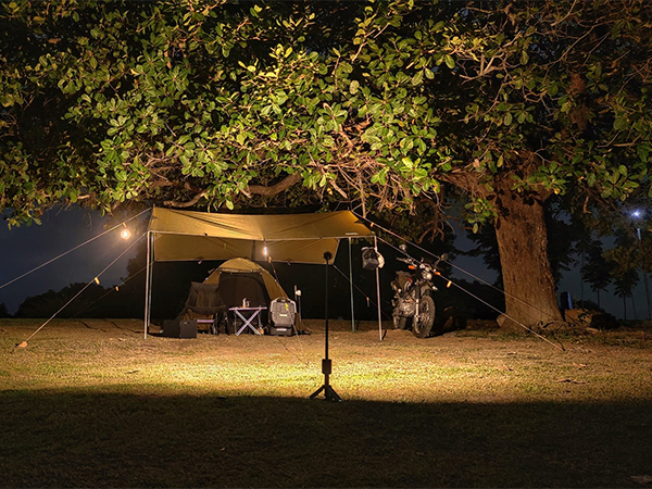 outask camping light