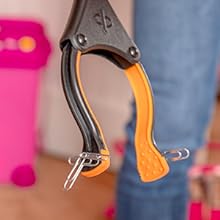 Pick up clips with the magnets in the tips of EZPIK 36" reachers for disabled &amp; seniors heavy duty