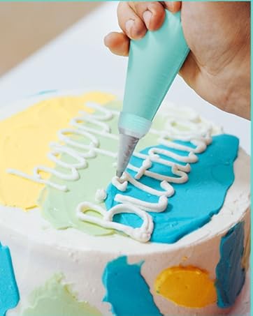 piping bags and tips set