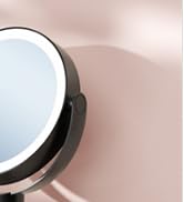 travel mirror with lights