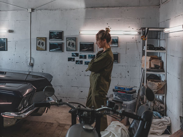 Schumacher SC1609 5A 6V/12V Fully Automatic Battery Charger and Maintainer