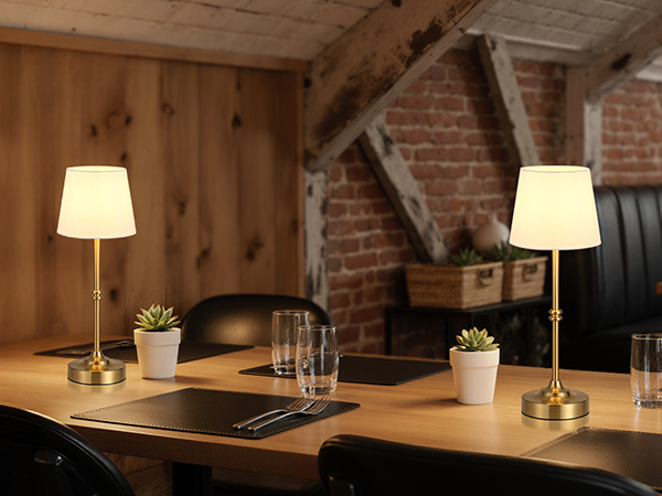 gold lamp
