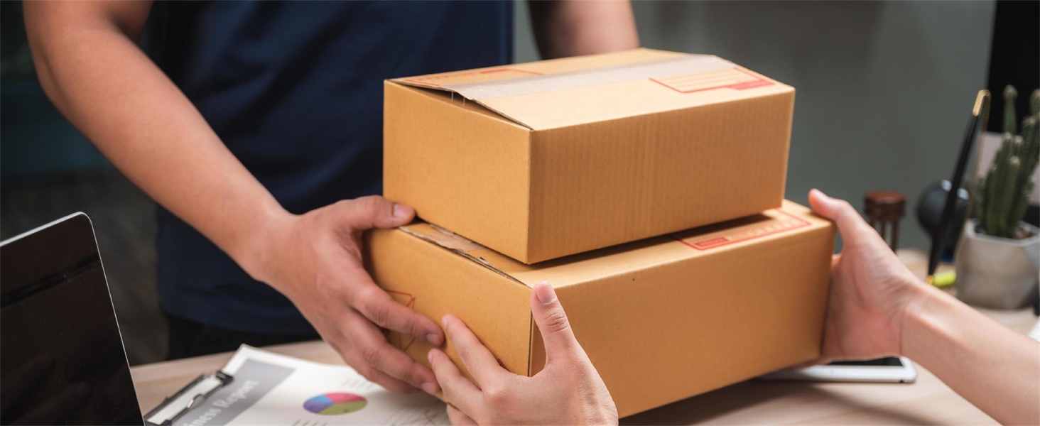 tracker device for vehicles