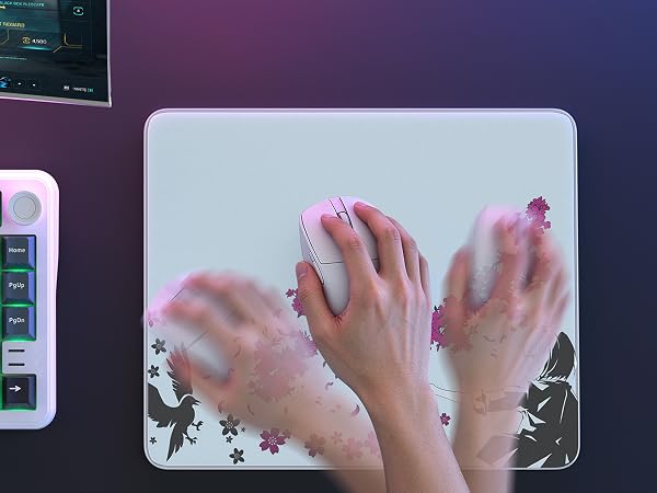 The ultra smooth surface of glass mouse pad supports fast sliding and controlled micro movements