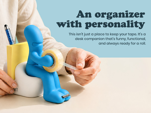 Person pulling tape from the butt organizer