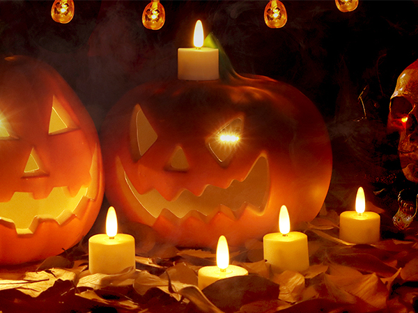 Decor idea of fake tea lights for Halloween with Pumpkin Lantern