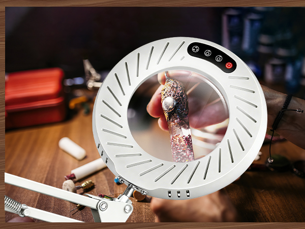 magnifying glass with light