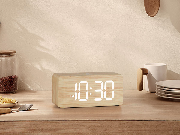 desk clocks for bedrooms
