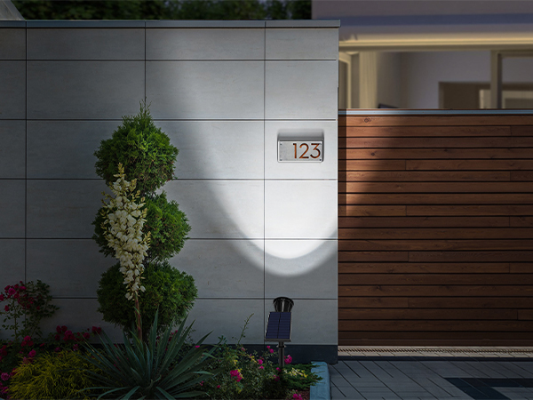 solar power spotlight outdoor