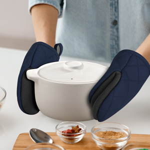 Short Oven Mitts