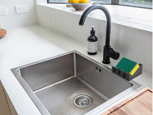 Keep your kitchen sink tidy with our self-draining silicone soap holder.